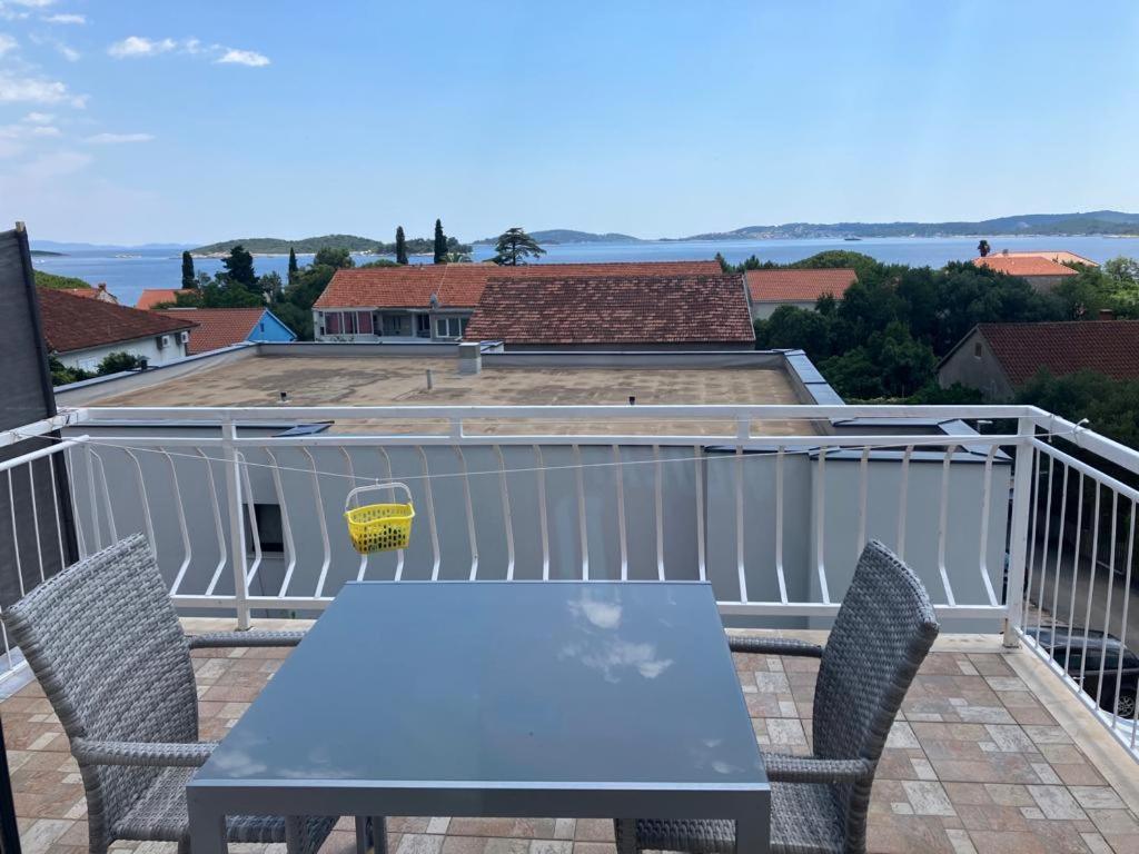 Apartmani Fani 2 min walking from sea Orebic Bagian luar foto