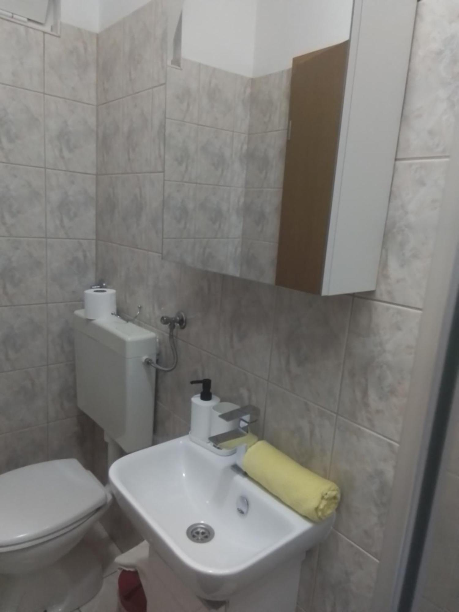 Apartmani Fani 2 min walking from sea Orebic Bagian luar foto