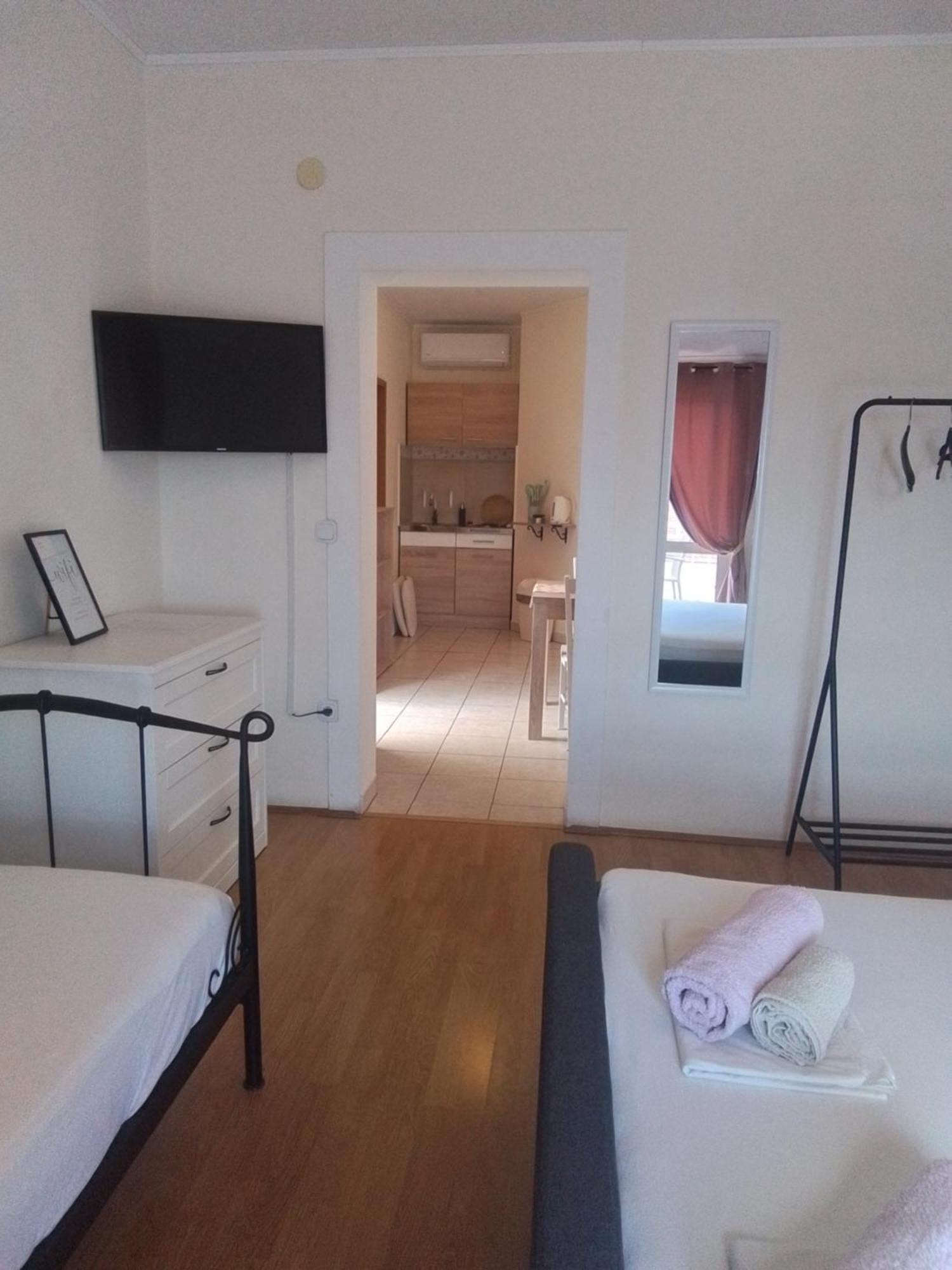 Apartmani Fani 2 min walking from sea Orebic Bagian luar foto