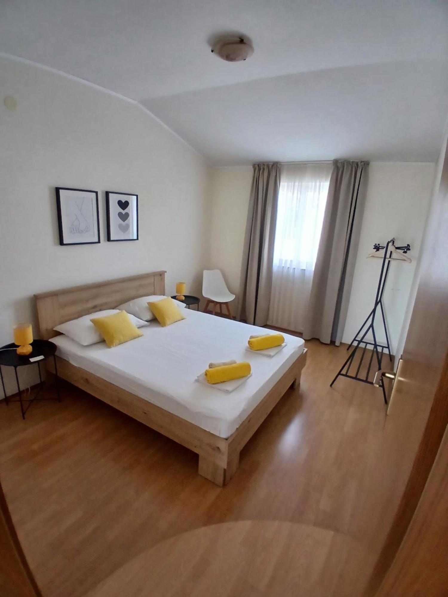 Apartmani Fani 2 min walking from sea Orebic Bagian luar foto
