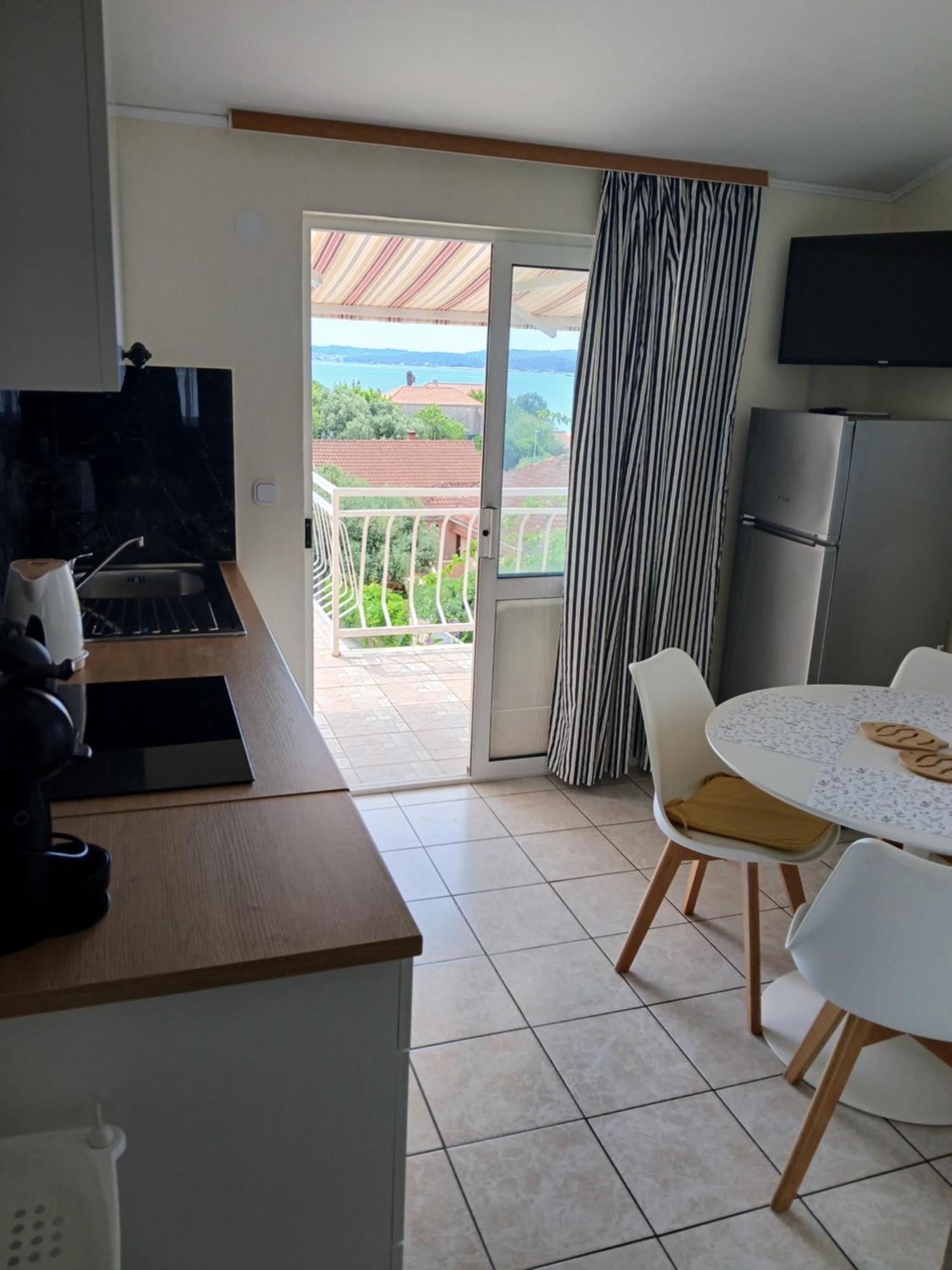 Apartmani Fani 2 min walking from sea Orebic Bagian luar foto